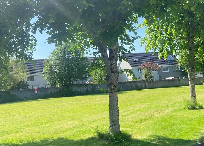 Spacious 5 Bed With Free Parking Casa vacanze Cill Airne